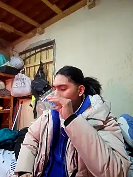 LAL0M4D4R4 online show from January 18, 2026, 9:13 am