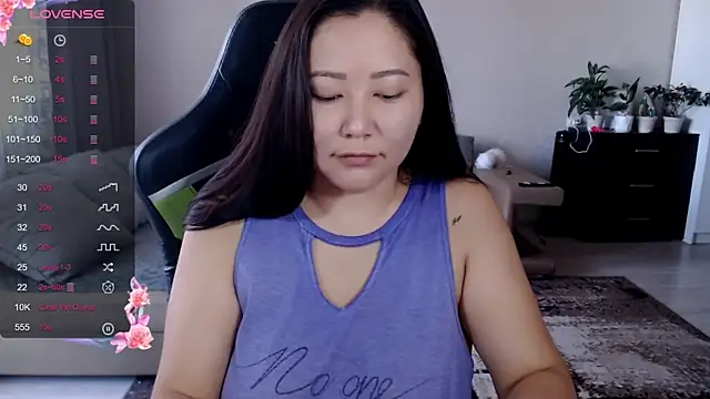 Snapshot of LisaAsianFlower chatting on September 16, 2025, 5:41 am LisaAsianFlower online show from September 16, 2025, 5:41 am