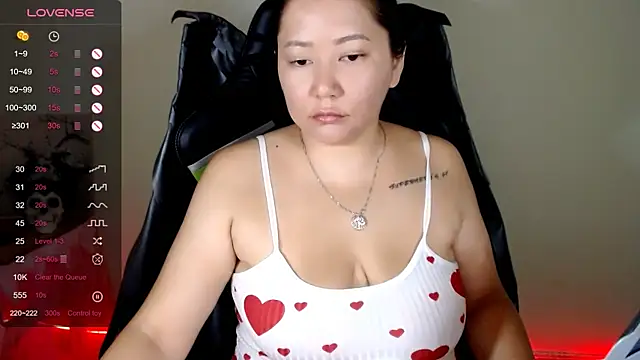 Snapshot of LisaAsianFlower chatting on July 8, 2026, 3:22 am LisaAsianFlower online show from July 8, 2026, 3:22 am