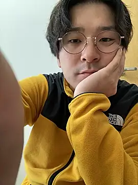 waka3232 online show from November 3, 2025, 2:35 am