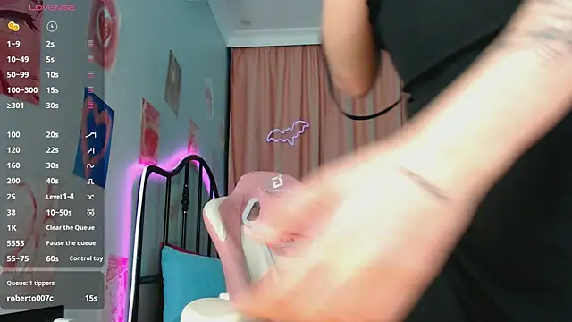 Snapshot of Cassie_Scott chatting on October 13, 2025, 8:53 pm Cassie Scott online show from October 13, 2025, 8:53 pm