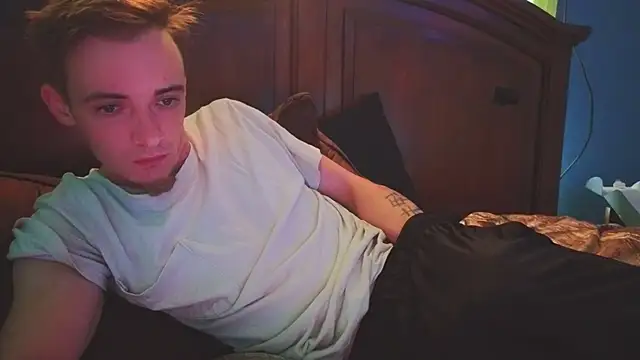 Ilovepussy1911 online show from April 9, 2026, 4:56 pm