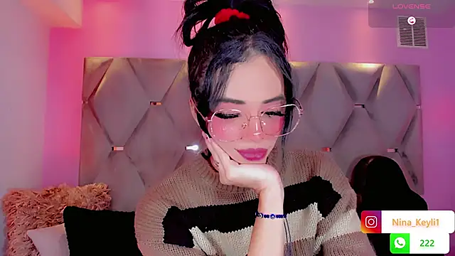 Nina Keyli online show from November 21, 2025, 9:57 pm