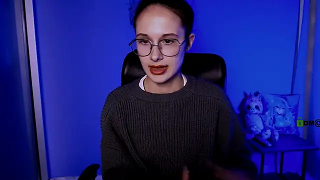 mona cloud online show from October 9, 2025, 7:45 pm