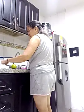 victoria wayne online show from September 23, 2025, 10:51 am