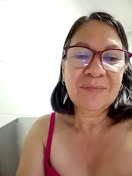 Snapshot of victoria_wayne chatting on May 2, 2026, 8:52 am victoria wayne online show from May 2, 2026, 8:52 am