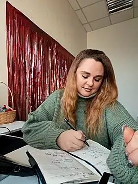 Juicy PeachLux online show from October 26, 2025, 6:41 am