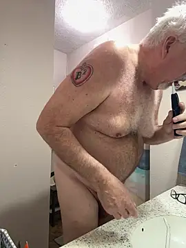 superbearboss online show from December 22, 2025, 11:35 pm