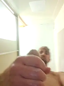 Snapshot of Messyman1187 chatting on October 27, 2025, 12:26 am Messyman1187 online show from October 27, 2025, 12:26 am