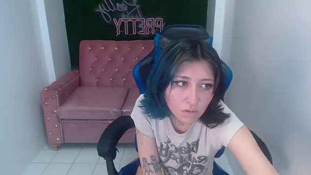 lissacatty t online show from March 6, 2025, 10:04 pm