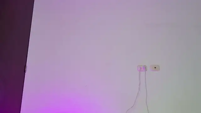 isahilton1 online show from October 7, 2025, 8:17 pm