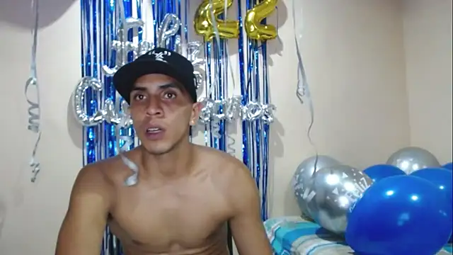 Monkey uchiha777 online show from September 13, 2025, 12:21 am