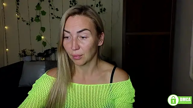 Kiss julli88I online show from September 14, 2025, 5:23 pm