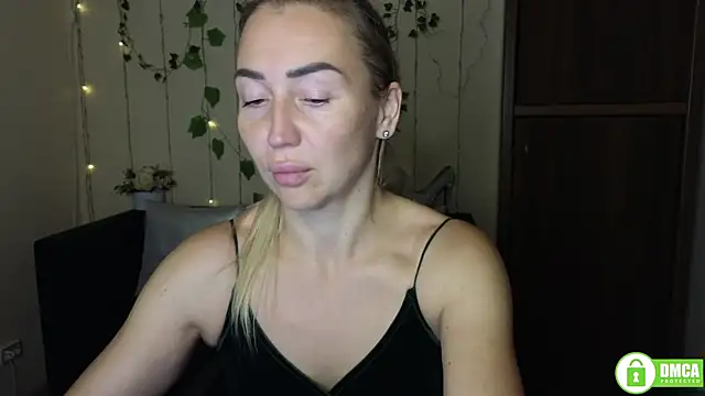 Kiss julli88I online show from October 11, 2025, 5:22 pm