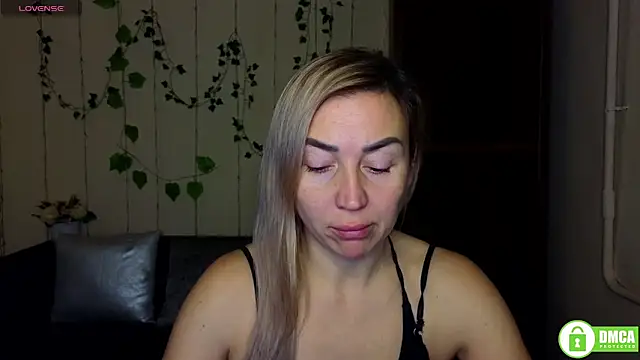 Kiss julli88I online show from January 13, 2026, 6:24 pm