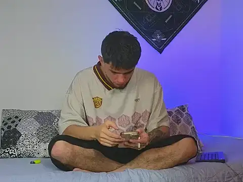 samevansx  online show from October 27, 2025, 2:43 pm