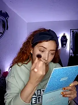 Luz delunaa online show from March 12, 2025, 2:52 am