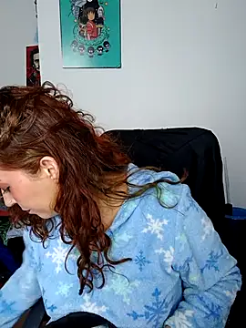 Luz delunaa online show from April 18, 2026, 5:28 pm