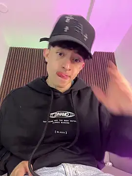 troy rouge online show from October 10, 2025, 7:24 pm