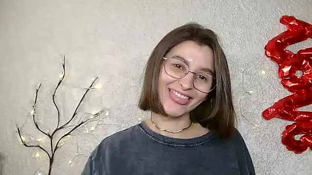 Snapshot of luna_Gharming chatting on March 19, 2025, 10:55 am luna Gharming online show from March 19, 2025, 10:55 am
