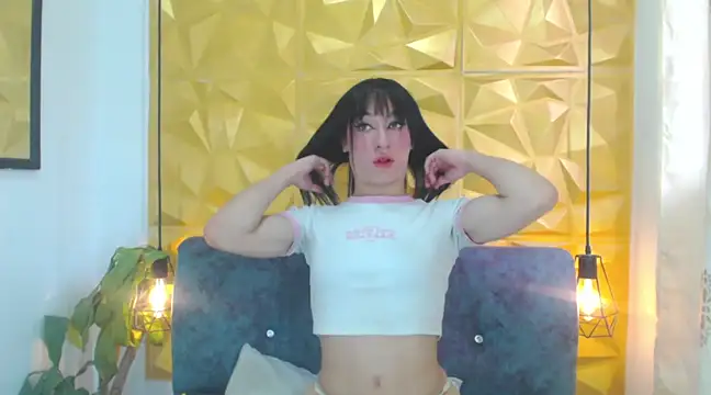 Small Hot19 online show from March 17, 2025, 5:27 pm