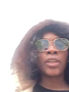 Nahomy gree online show from March 14, 2025, 6:39 pm