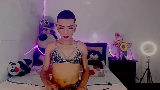 Snapshot of KimberlyXtreme chatting on September 15, 2025, 2:11 am KimberlyXtreme online show from September 15, 2025, 2:11 am