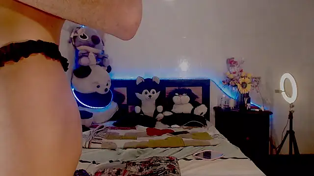 Snapshot of KimberlyXtreme chatting on September 15, 2025, 9:15 pm KimberlyXtreme online show from September 15, 2025, 9:15 pm