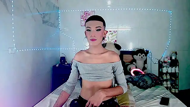 Snapshot of KimberlyXtreme chatting on October 10, 2025, 10:20 pm KimberlyXtreme online show from October 10, 2025, 10:20 pm
