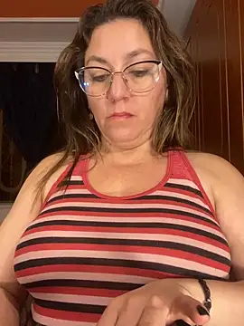 Luna-nevada online show from April 15, 2026, 5:14 am