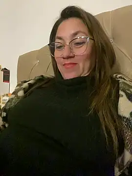 Snapshot of Luna-nevada chatting on July 18, 2026, 4:38 am Luna-nevada online show from July 18, 2026, 4:38 am