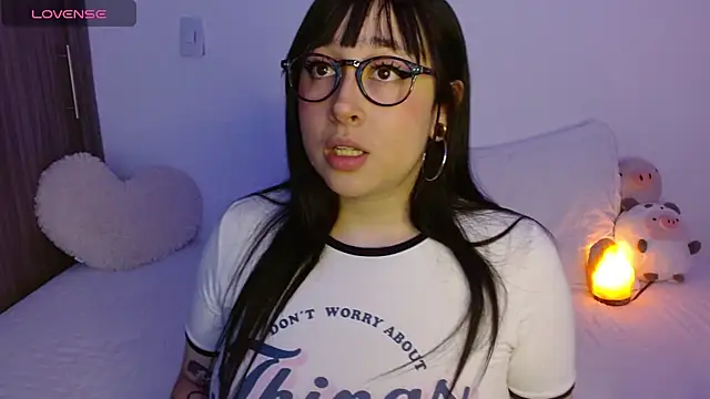 Oliviargf online show from October 25, 2025, 12:18 am