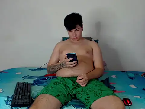 Snapshot of CrissConor chatting on June 18, 2026, 4:44 pm CrissConor online show from June 18, 2026, 4:44 pm