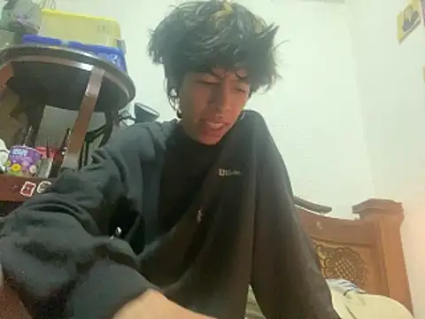 kirito kun online show from March 18, 2026, 4:54 pm