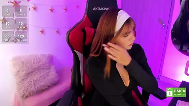 LindaSilverstone online show from March 26, 2026, 8:25 pm