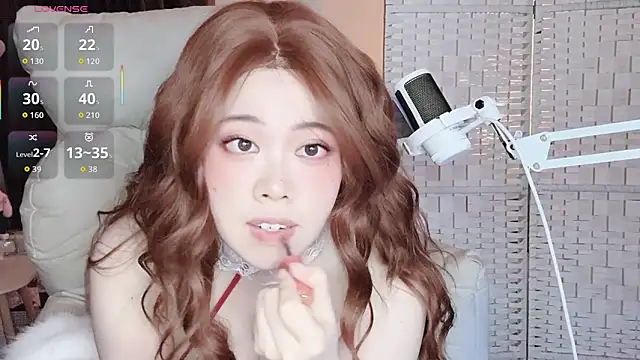 Cocobee online show from March 6, 2026, 3:52 pm