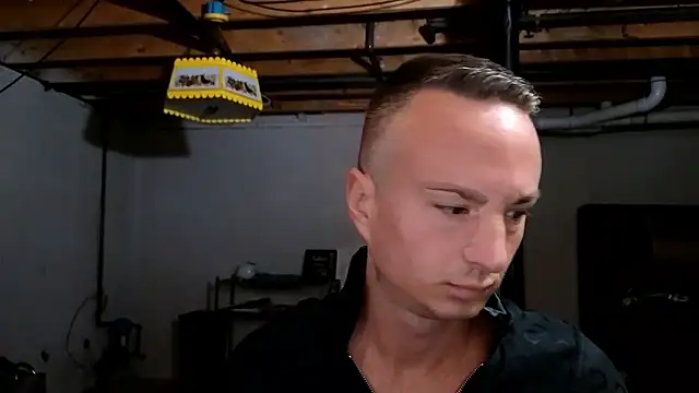 TheDaddy005 online show from December 20, 2025, 1:51 pm