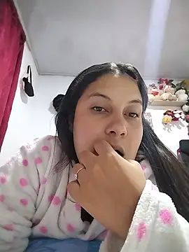Snapshot of esmeralda_jadees chatting on June 17, 2026, 11:34 am esmeralda jadees online show from June 17, 2026, 11:34 am