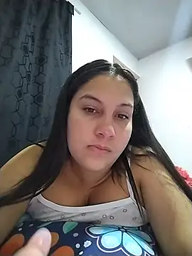 Snapshot of esmeralda_jadees chatting on July 5, 2026, 2:35 pm esmeralda jadees online show from July 5, 2026, 2:35 pm