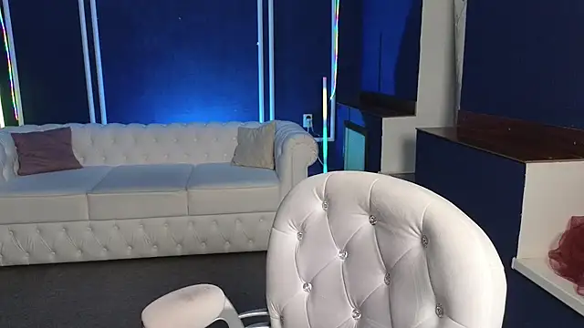 Snapshot of Kira_Kenet chatting on March 12, 2025, 10:39 pm Kira Kenet online show from March 12, 2025, 10:39 pm