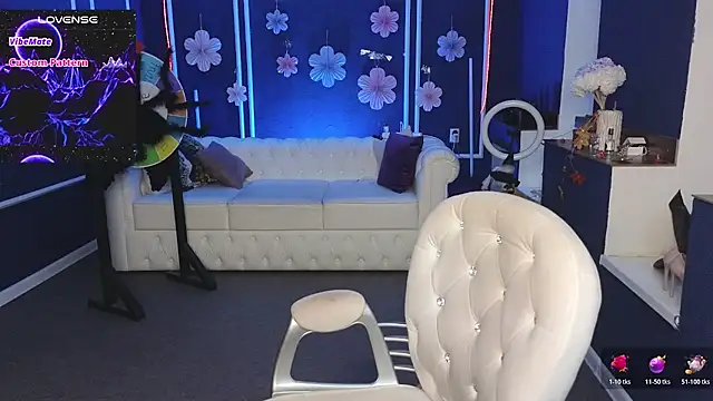 Snapshot of Kira_Kenet chatting on October 27, 2025, 9:46 am Kira Kenet online show from October 27, 2025, 9:46 am