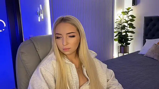 OhMyEmma online show from November 3, 2025, 1:29 am