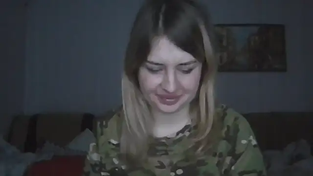 Snapshot of Saxophonistka chatting on March 4, 2026, 3:45 am Saxophonistka online show from March 4, 2026, 3:45 am