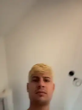 CarinaRose online show from April 1, 2026, 9:01 pm