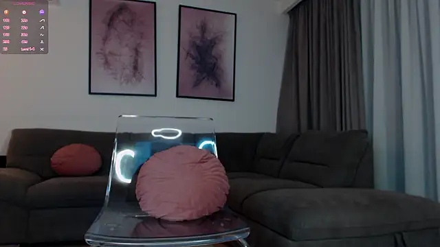 Snapshot of reinakylie chatting on February 12, 2026, 2:17 am reinakylie online show from February 12, 2026, 2:17 am