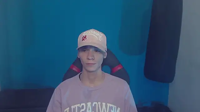 Snapshot of Burperking420_ chatting on March 17, 2025, 9:23 pm Burperking420 online show from March 17, 2025, 9:23 pm