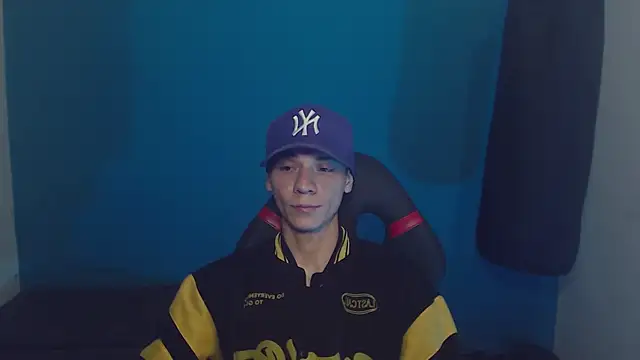 Snapshot of Burperking420_ chatting on March 20, 2025, 6:20 pm Burperking420 online show from March 20, 2025, 6:20 pm