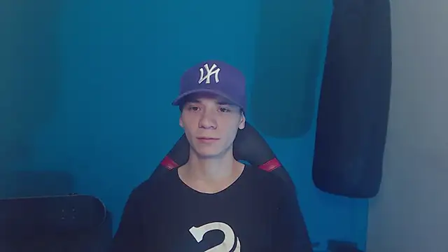 Snapshot of Burperking420_ chatting on March 22, 2025, 4:15 pm Burperking420 online show from March 22, 2025, 4:15 pm