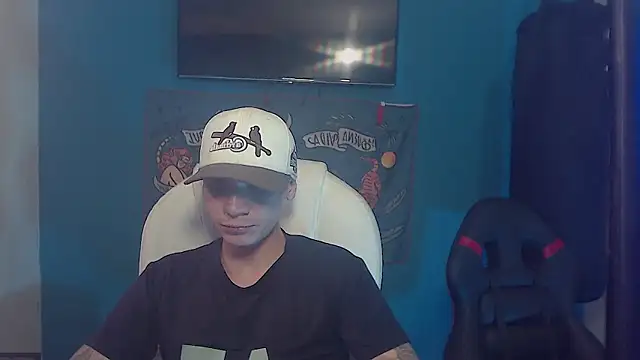 Snapshot of Burperking420_ chatting on February 4, 2026, 8:36 pm Burperking420 online show from February 4, 2026, 8:36 pm