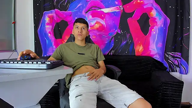 Snapshot of MAXXY_CUTE chatting on March 22, 2025, 4:58 pm MAXXY CUTE online show from March 22, 2025, 4:58 pm